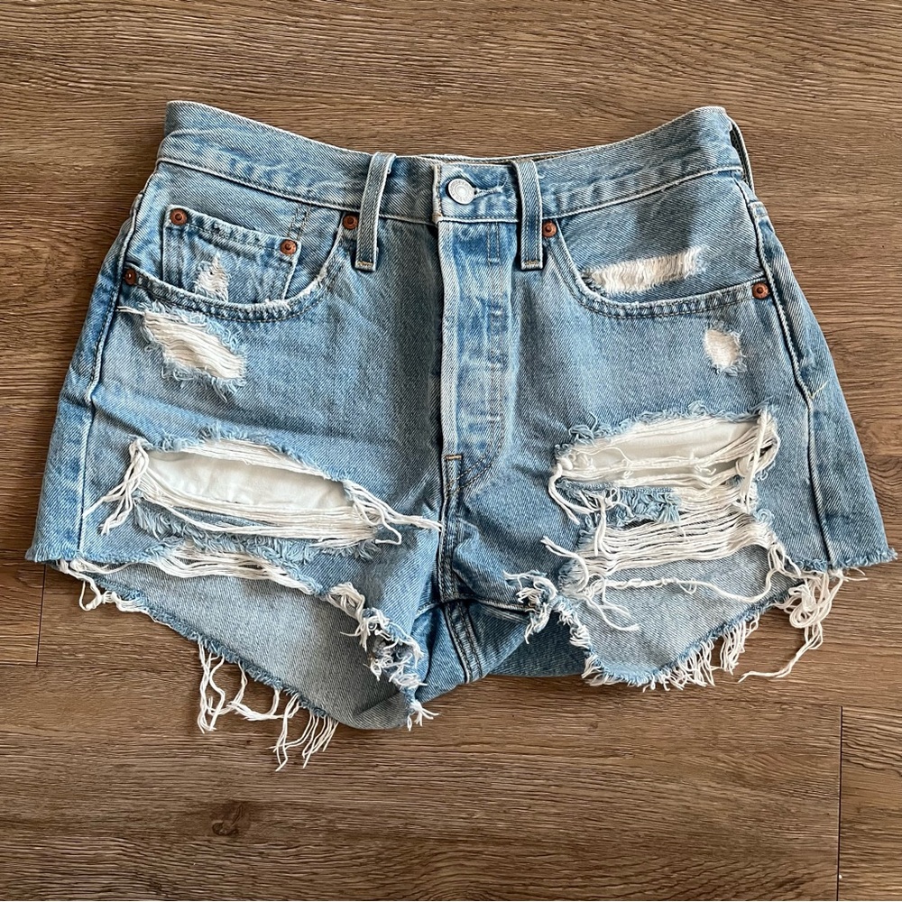 Distressed Denim Levi’s 501 Shorts